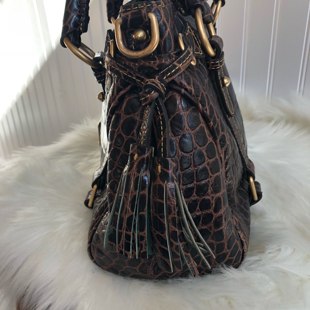 Dooney & Bourke beautiful leather purse - Picture 3 of 8